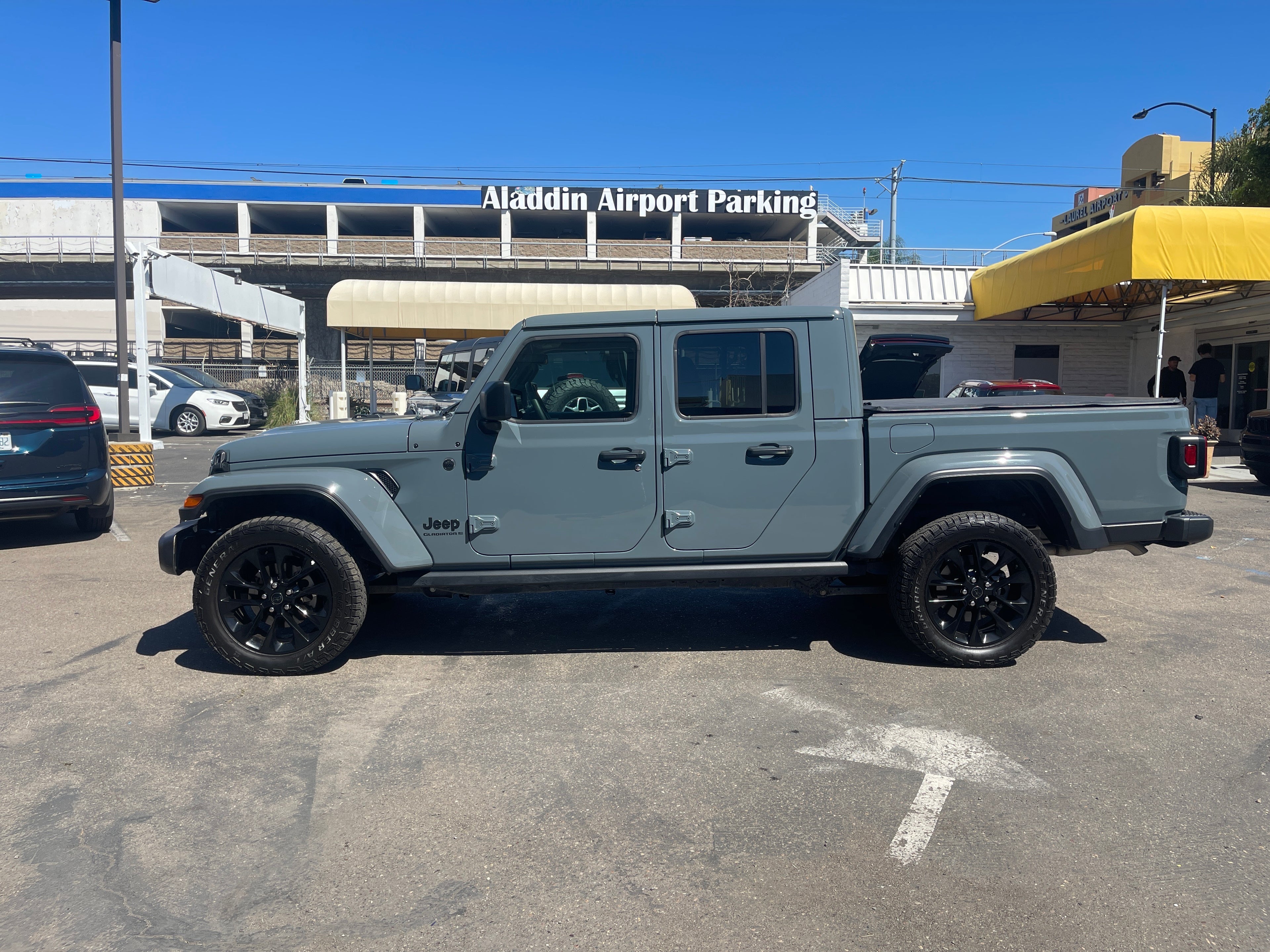 2025 Jeep Gladiator Nighthawk