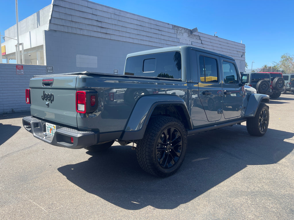 2025 Jeep Gladiator Nighthawk