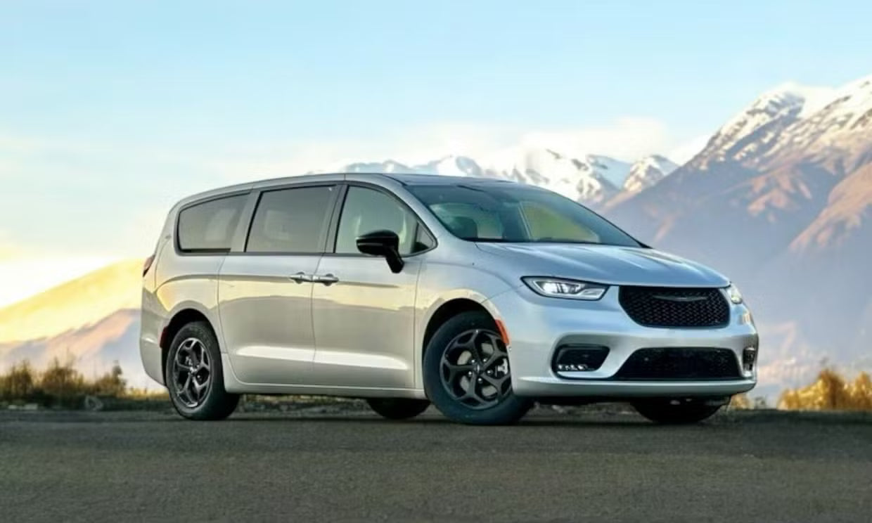 2023 CHRYSLER PACIFICA HYBRID TOURING L