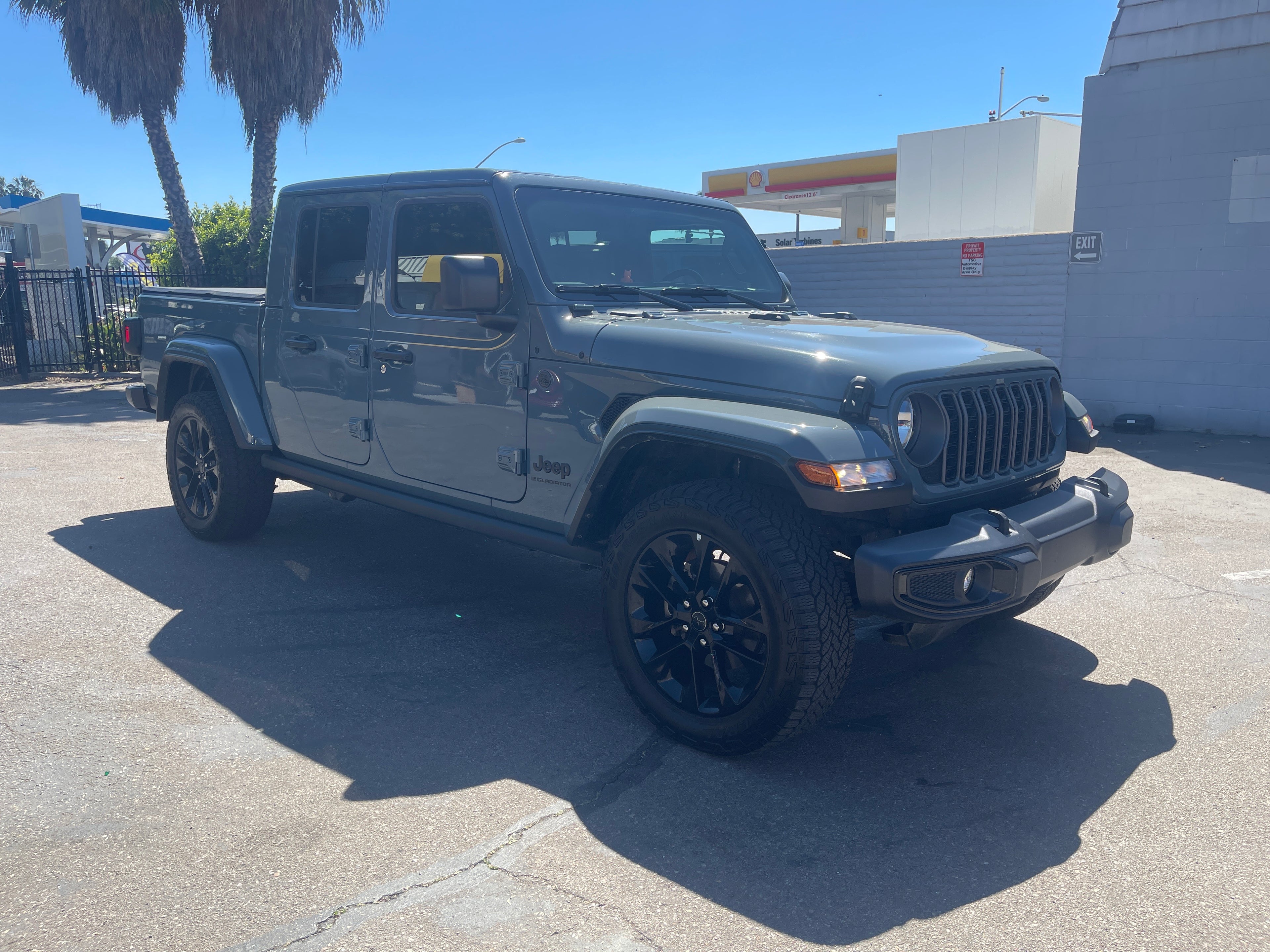 2025 Jeep Gladiator Nighthawk