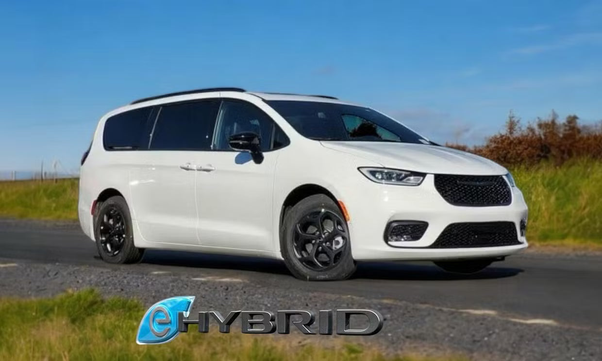 2023 CHRYSLER PACIFICA