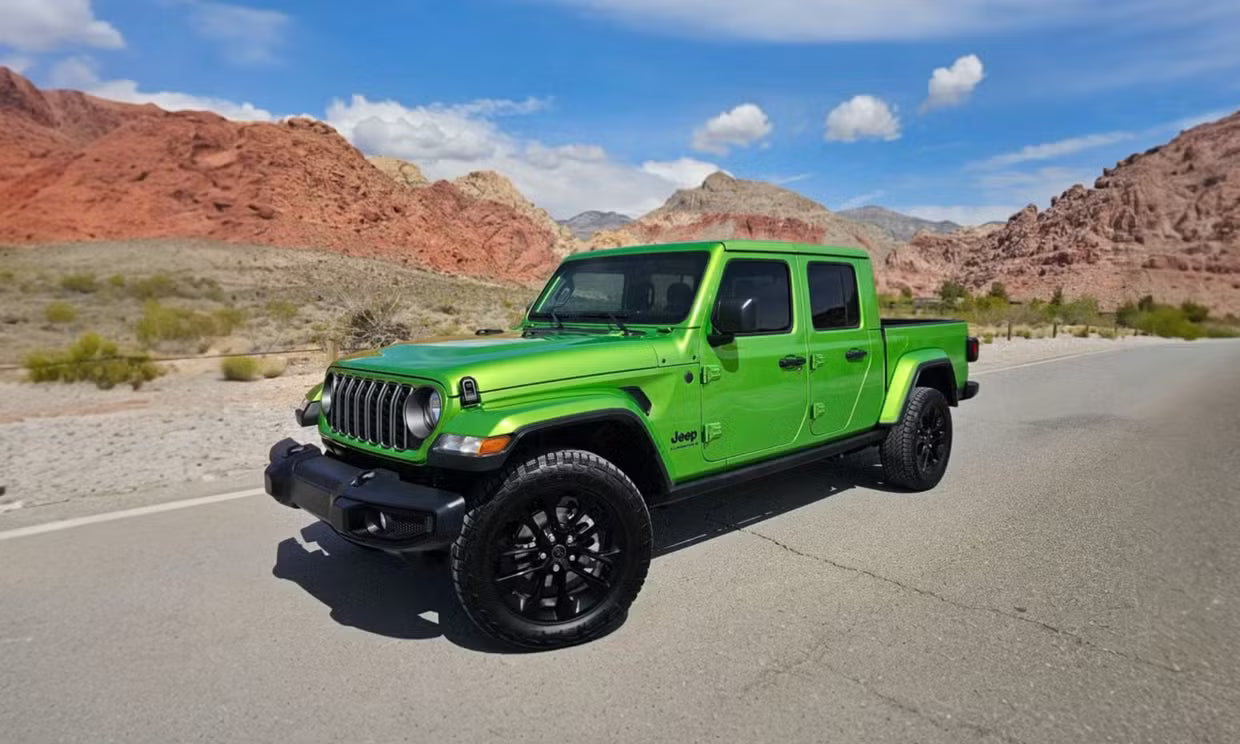 2025 Jeep Gladiator Nighthawk