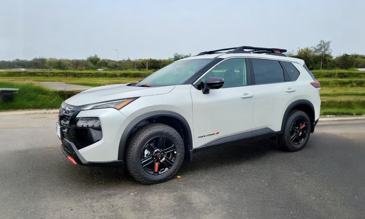 2025 Nissan Rogue Rock Creek