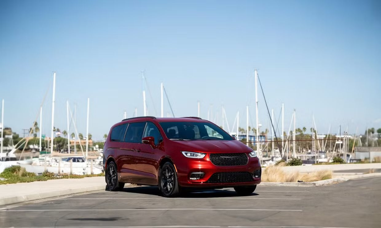 2025 CHRYSLER PACIFICA LIMITED